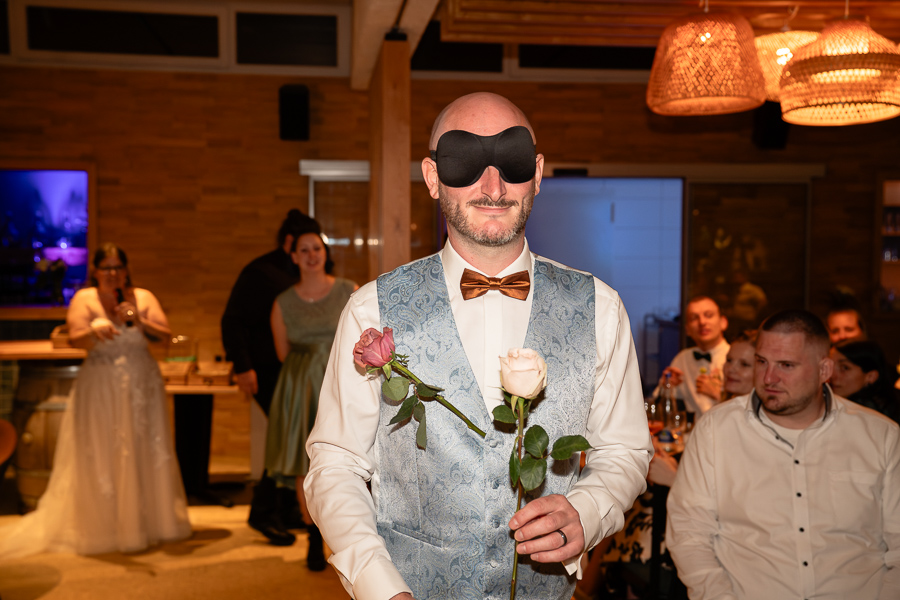 Hochzeitsspiel der Rosenkavalier mit Bräutigam