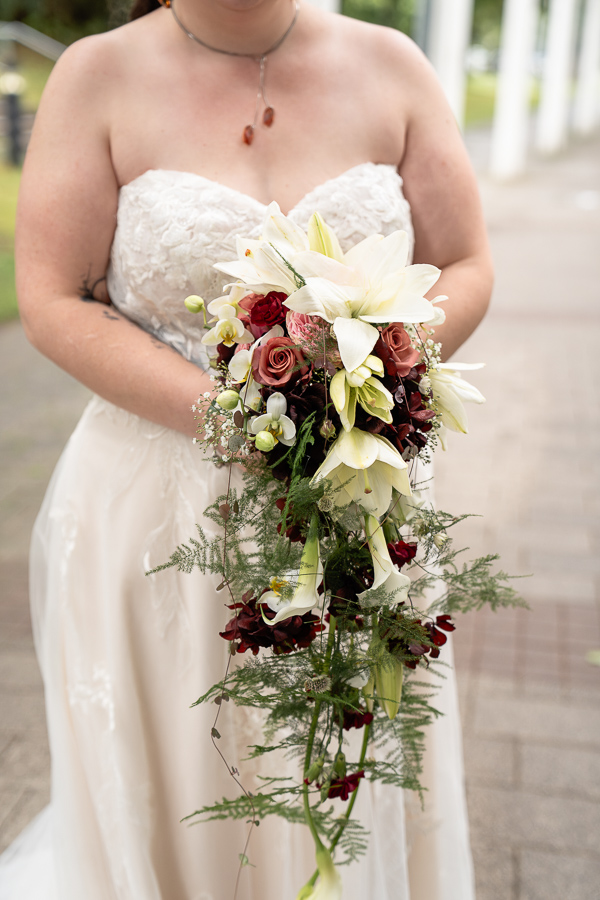 Brautstrauß mit Lilien im August
